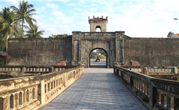 DMZ Half-Day Tour – Visit Vinh Moc Tunnels